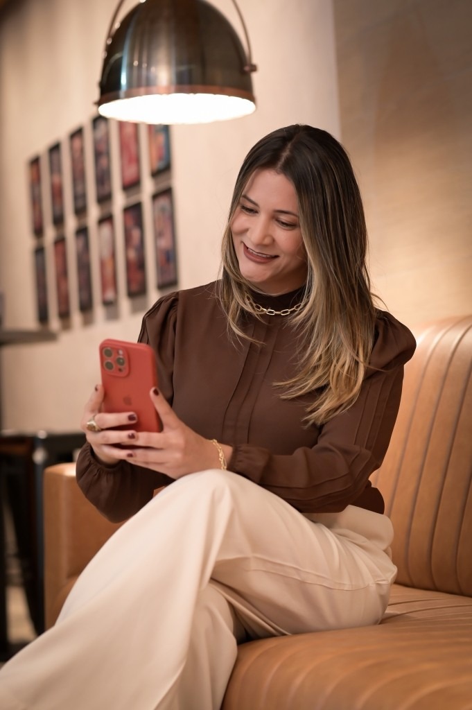 Letícia Pires em noite no Boteco do Cevá