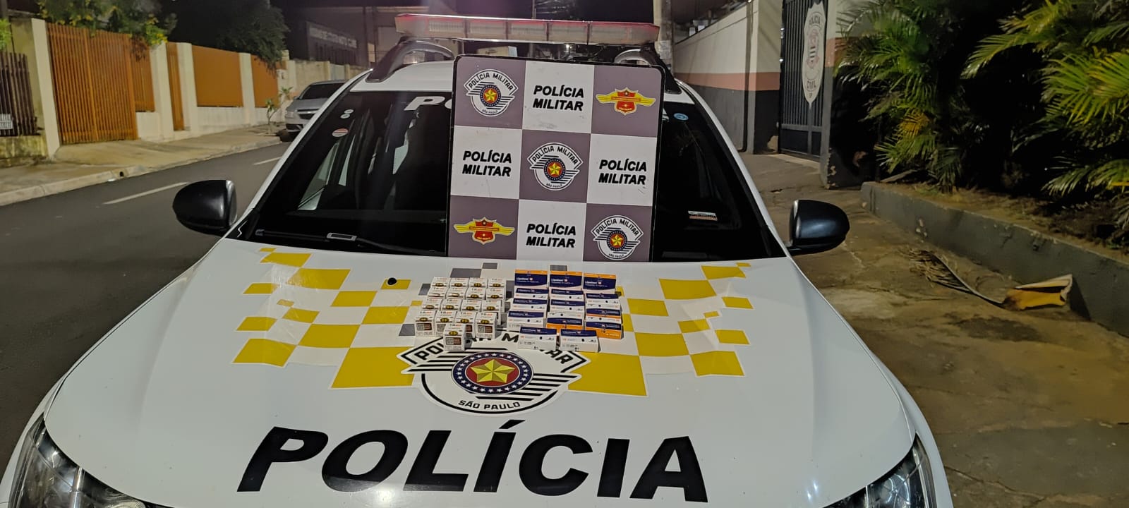 Polícia Rodoviária aborda suspeito e encontra medicamentos irregulares em veículo