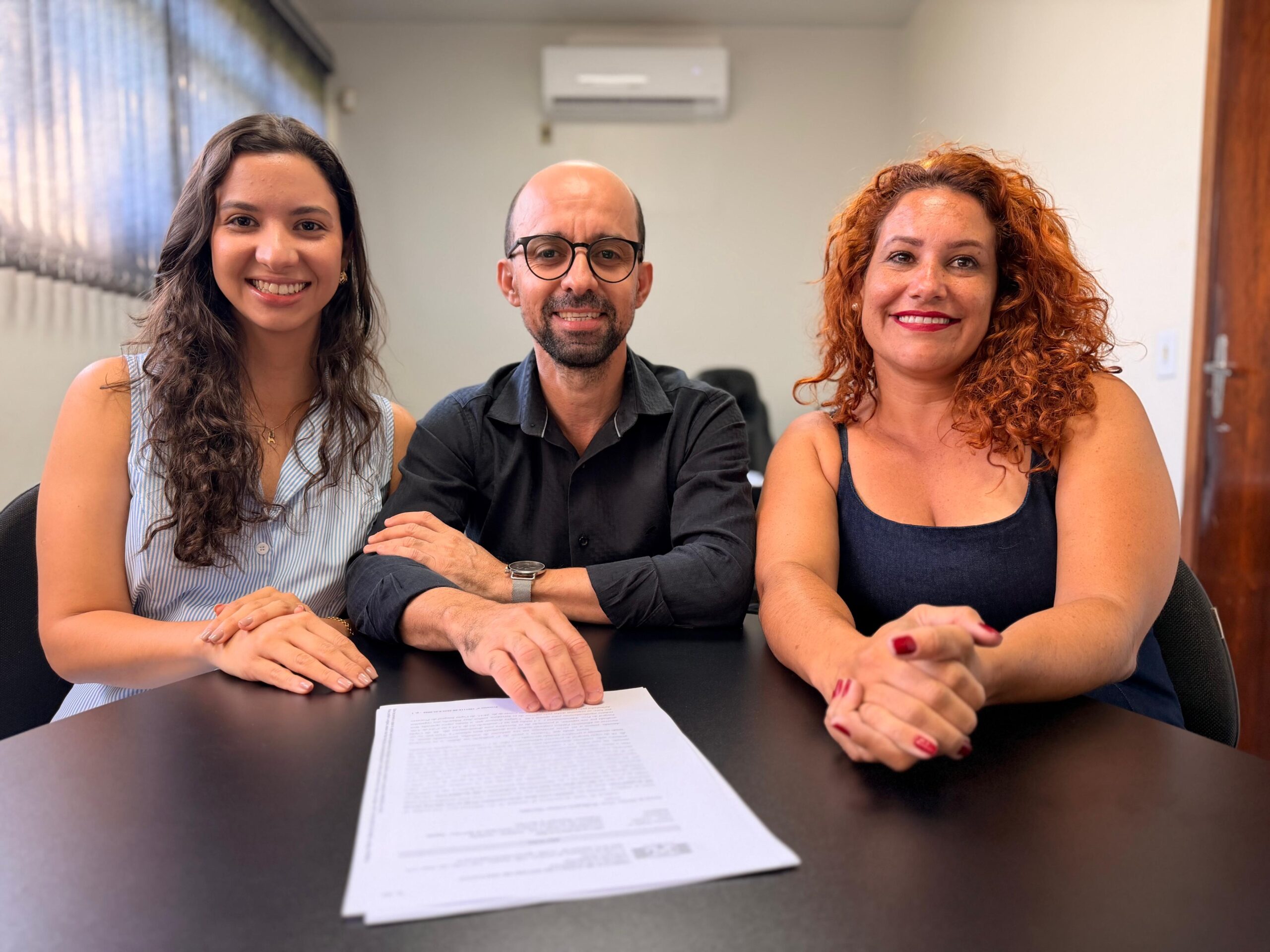 Ação do Sindicato dos Servidores reintegra funcionária pública