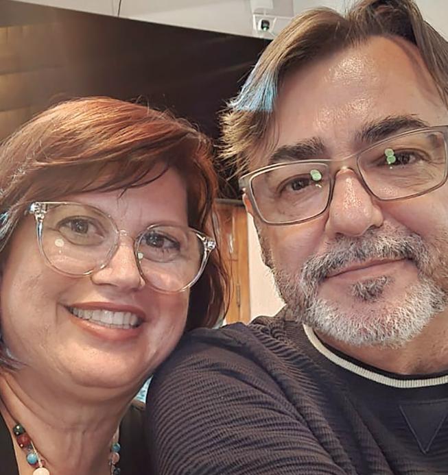 Cleber Teixeira e Gisele Castanheira celebraram 32 anos de casamento