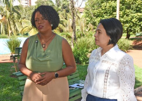 Barretos tem Ato contra feminicídio em praça