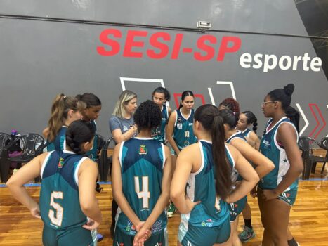 A equipe feminina Sub-15 da APAB Barretos/Unifeb realizou amistoso em Araraquara com a equipe Sub-16 do Sesi/Araraquara