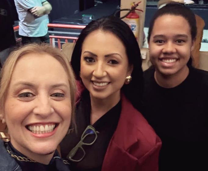 Glaucia Chiarelli, Paula Cruvinel Seconelli e Maria Clara Inamônico na Festa do Peão de Jaborandi