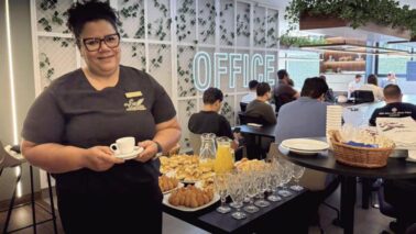 Gerente Solange representando a La Maison