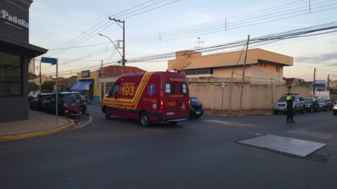 Colisão entre moto e bicicleta na área central (Foto: O Diário de Barretos)
