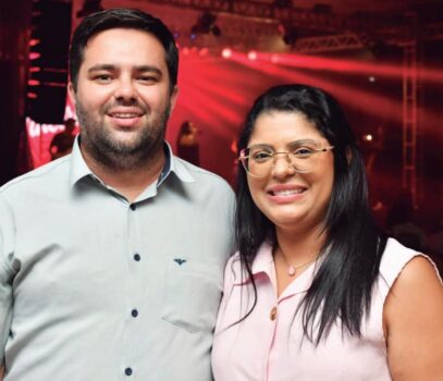 O casal Gabriel Felipe Uchida e Jéssica Dalkirane Uchida