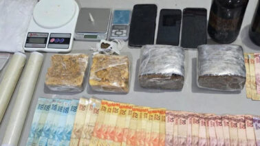 PM detém suspeitos na prática de tráfico e apreende mais de 2kg de drogas (Foto: O Diário de Barretos)