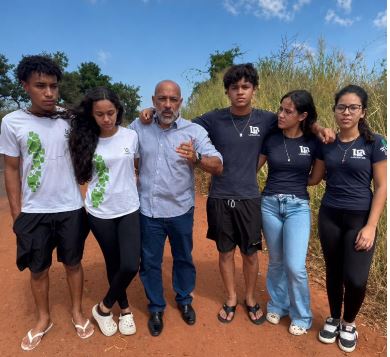 Pais e alunos do Instituto Federal reivindicam ciclovia em vicinal