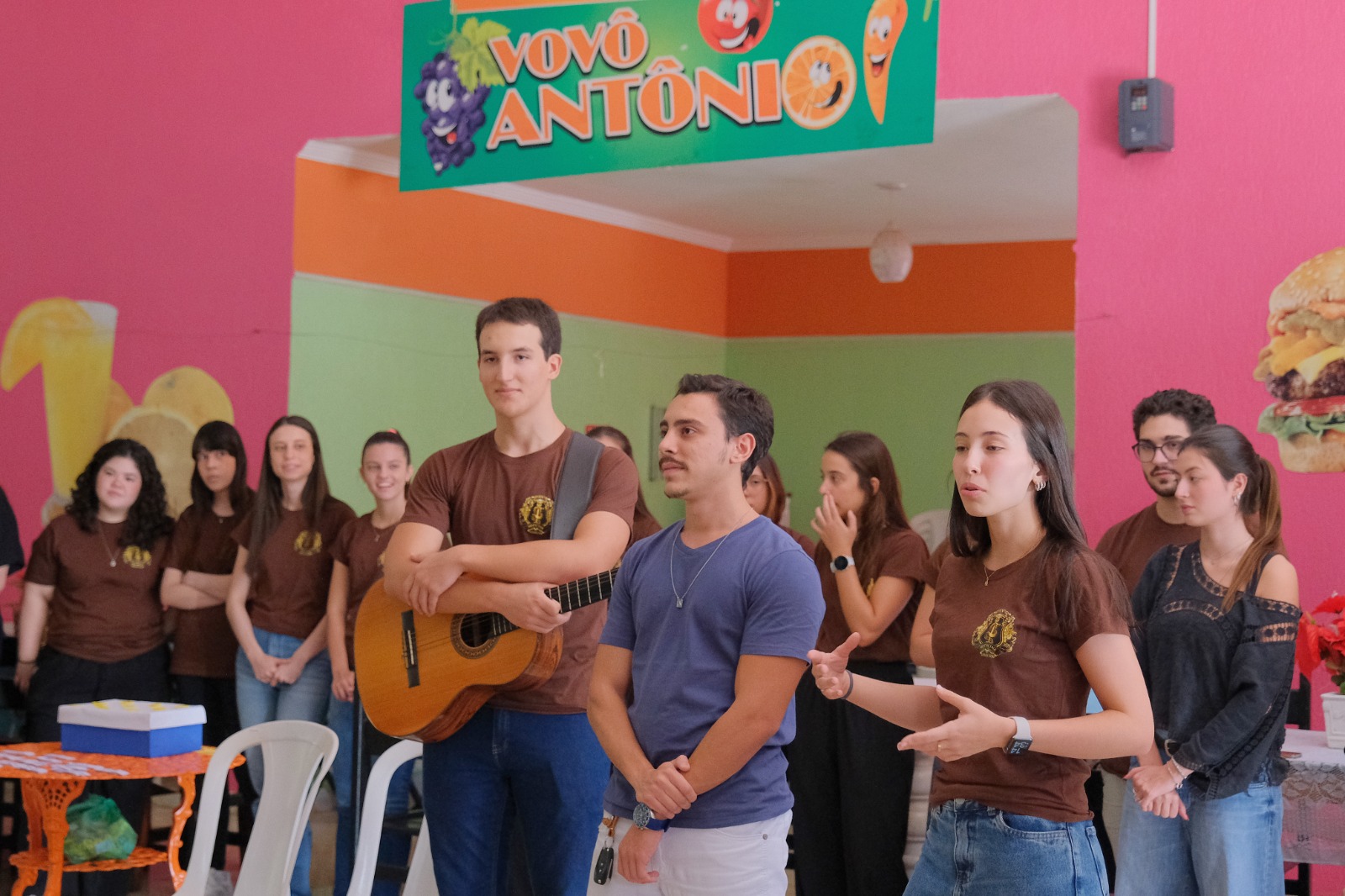 Universitários de Medicina promovem atividade na Casa Vovô Antônio