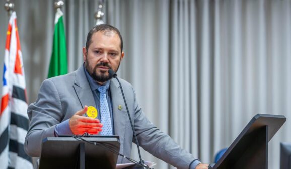 Vereador Itamar acompanha o caso relacionado ao mau cheiro em vários bairros (Foto: Divulgação)