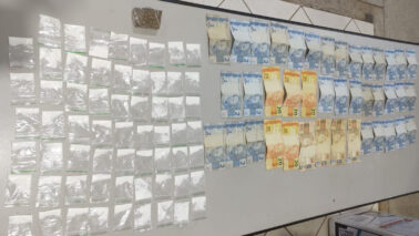 Mulher é presa na prática de tráfico de entorpecente (Foto O Diário de Barretos)