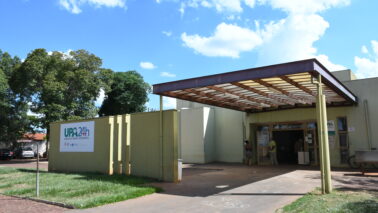 Entregador sofre queda devido a fio solto de internet (Foto: O Diário de Barretos)