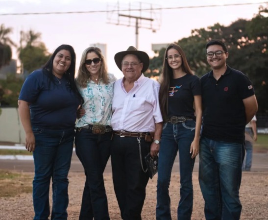 Kiko Almeida Prado lidera a equipe de veterinários
