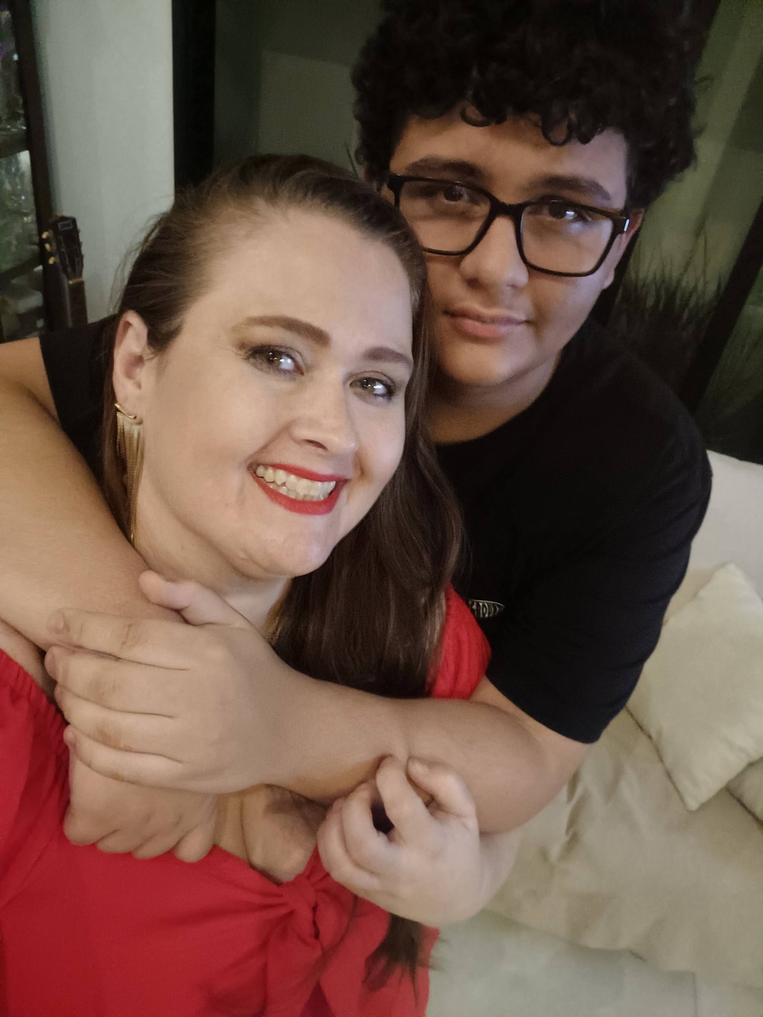 Esther Greve Couto da Costa também celebra o dia das mães ao lado do filho