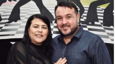 Andreia Pontes e Carlos Pontes curtiram uma animada noite de flash back
