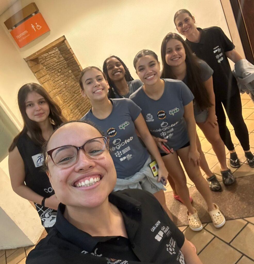 O trabalho do Instituto APAB Barretos nas escolinhas de basquete feminino segue dando frutos. Além dos títulos, cinco atletas das categorias Sub-13, Sub-14 e Sub-15 foram convidadas para treinamento com a seleção brasileira de base do Brasil, que é comandada pela técnica do time adulto Pokey Chatman.