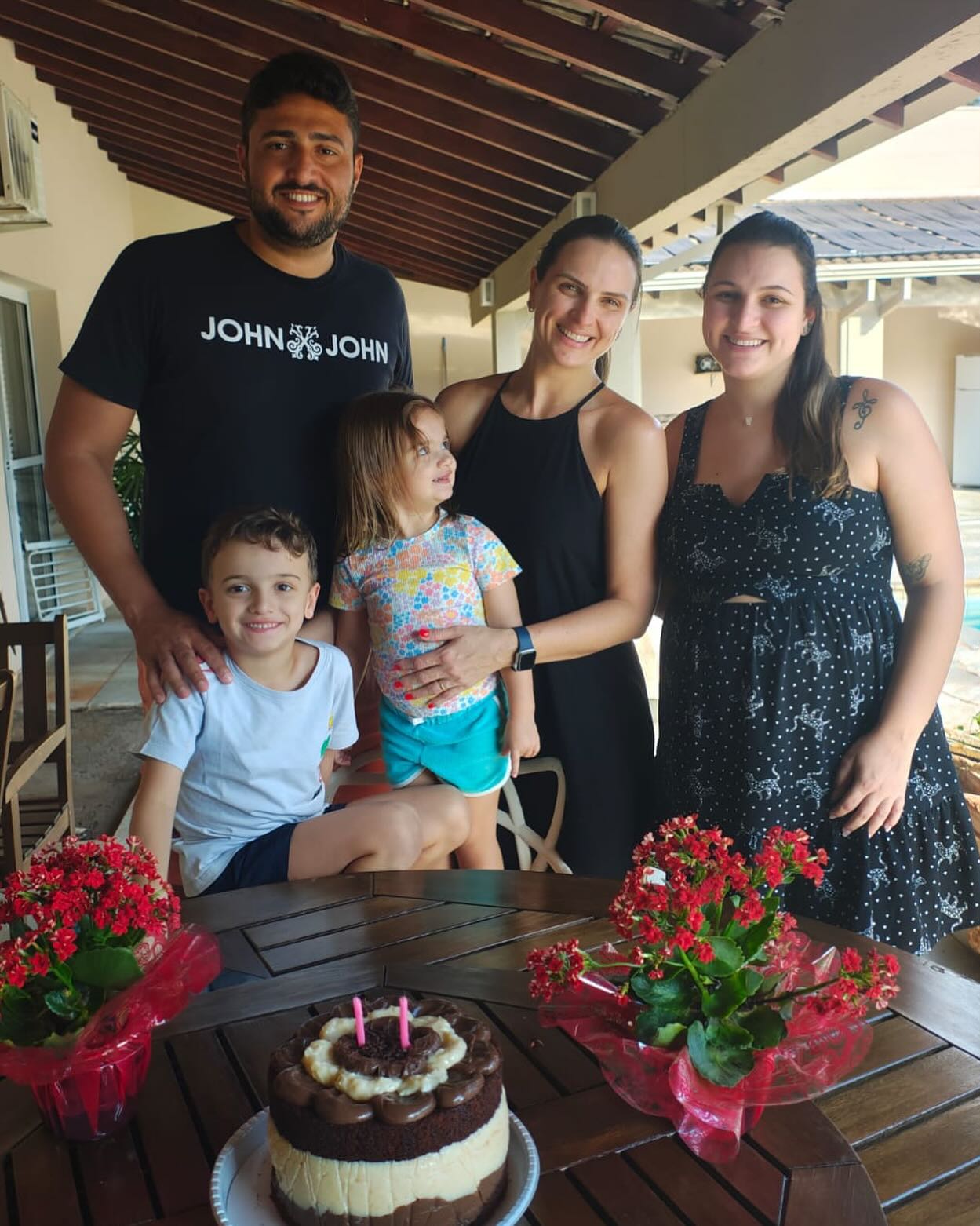 Marina Ali Greve ganha idade nova ao lado