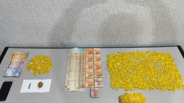 PM aborda suspeito e apreende mais de meio quilo de entorpecentes (Foto: O Diário de Barretos)