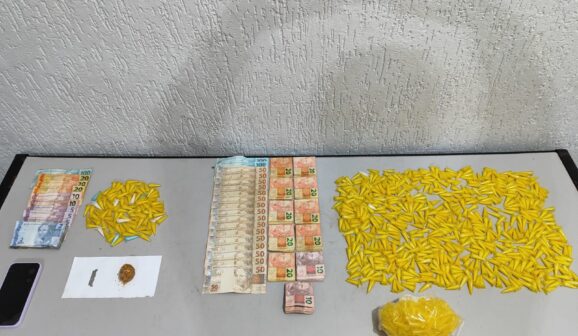 PM aborda suspeito e apreende mais de meio quilo de entorpecentes (Foto: O Diário de Barretos)