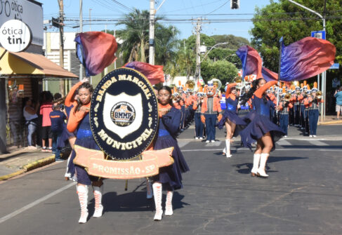 O 2º Desfile da Cultura Tropeira levou emoção e orgulho às ruas de Barretos, celebrando nossas raízes e a história do homem do campo