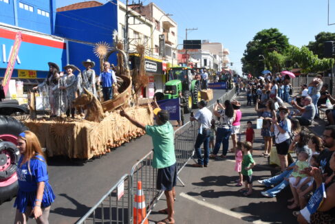O 2º Desfile da Cultura Tropeira levou emoção e orgulho às ruas de Barretos, celebrando nossas raízes e a história do homem do campo
