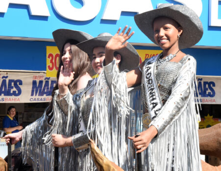 O 2º Desfile da Cultura Tropeira levou emoção e orgulho às ruas de Barretos, celebrando nossas raízes e a história do homem do campo