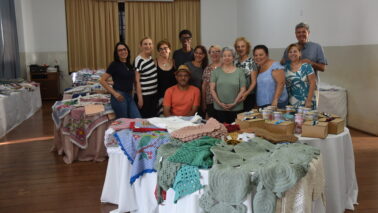 A Sociedade Espírita 25 de Dezembro promove neste sábado (9), das 9h às 15h, o seu tradicional bazar do Dia das Mães, na sede localizada na Rua 16, entre as avenidas 25 e 27, no centro.