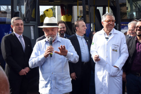 Barretos recebeu o presidente Luiz Inácio Lula da Silva para o lançamento da pedra fundamental do Centro de Pesquisa Clínica e Cirurgia Robótica do Hospital do Amor e IRCAD