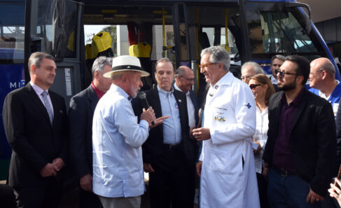 Barretos recebeu o presidente Luiz Inácio Lula da Silva para o lançamento da pedra fundamental do Centro de Pesquisa Clínica e Cirurgia Robótica do Hospital do Amor e IRCAD