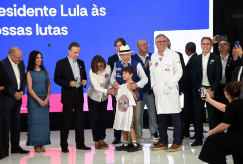 Barretos recebeu o presidente Luiz Inácio Lula da Silva para o lançamento da pedra fundamental do Centro de Pesquisa Clínica e Cirurgia Robótica do Hospital do Amor e IRCAD