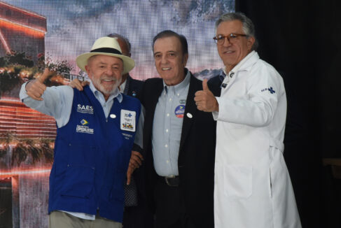 Barretos recebeu o presidente Luiz Inácio Lula da Silva para o lançamento da pedra fundamental do Centro de Pesquisa Clínica e Cirurgia Robótica do Hospital do Amor e IRCAD