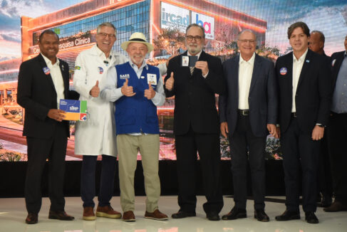 Barretos recebeu o presidente Luiz Inácio Lula da Silva para o lançamento da pedra fundamental do Centro de Pesquisa Clínica e Cirurgia Robótica do Hospital do Amor e IRCAD