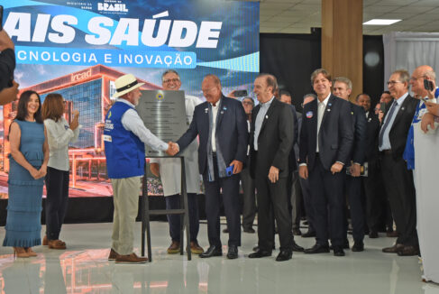 Barretos recebeu o presidente Luiz Inácio Lula da Silva para o lançamento da pedra fundamental do Centro de Pesquisa Clínica e Cirurgia Robótica do Hospital do Amor e IRCAD