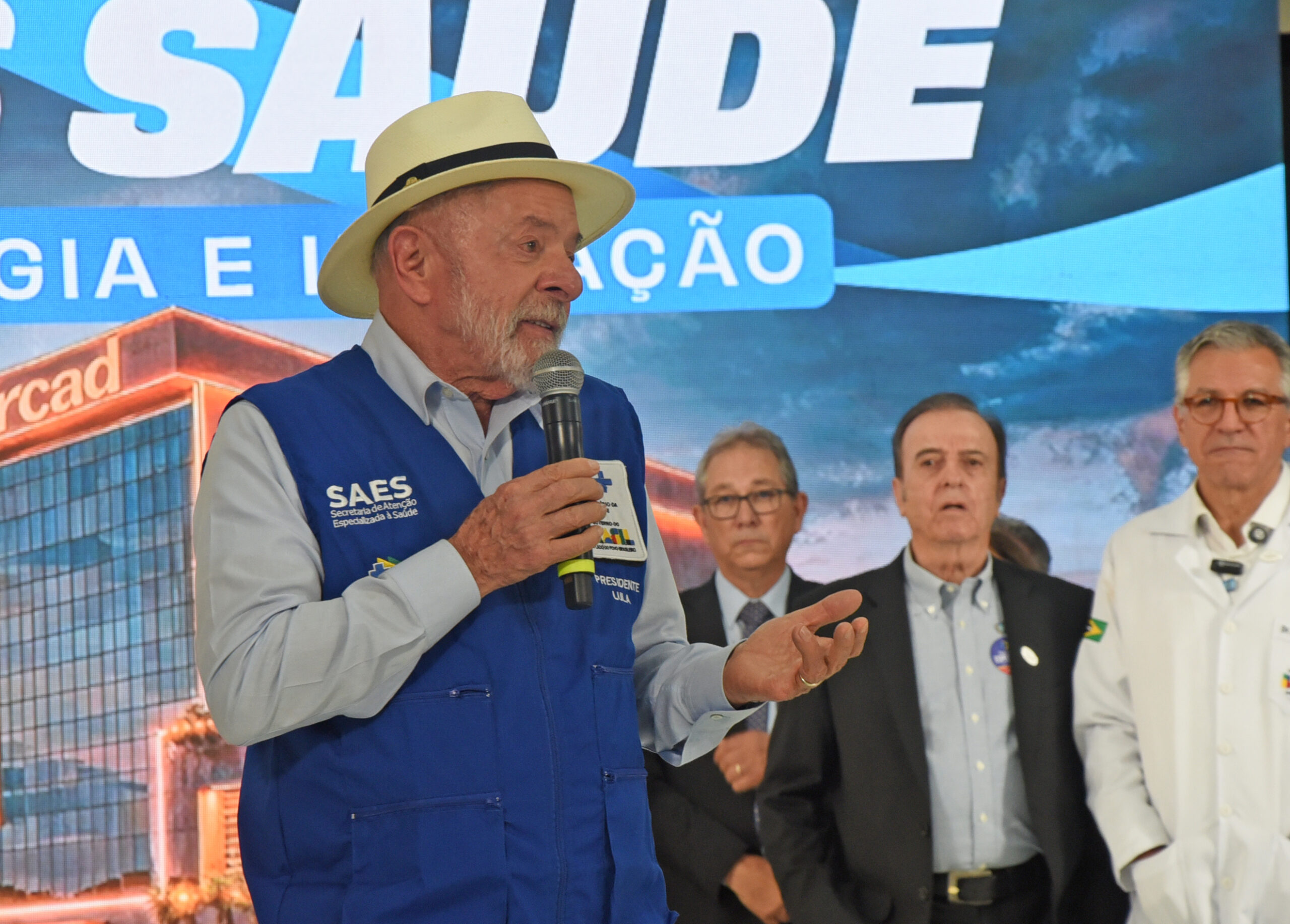 Barretos recebeu o presidente Luiz Inácio Lula da Silva para o lançamento da pedra fundamental do Centro de Pesquisa Clínica e Cirurgia Robótica do Hospital do Amor e IRCAD