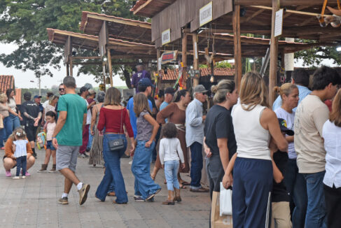 O Revelando SP 2026 movimentou o Recinto Paulo de Lima com atrações gratuitas, cultura, tradição e gastronomia em Barretos