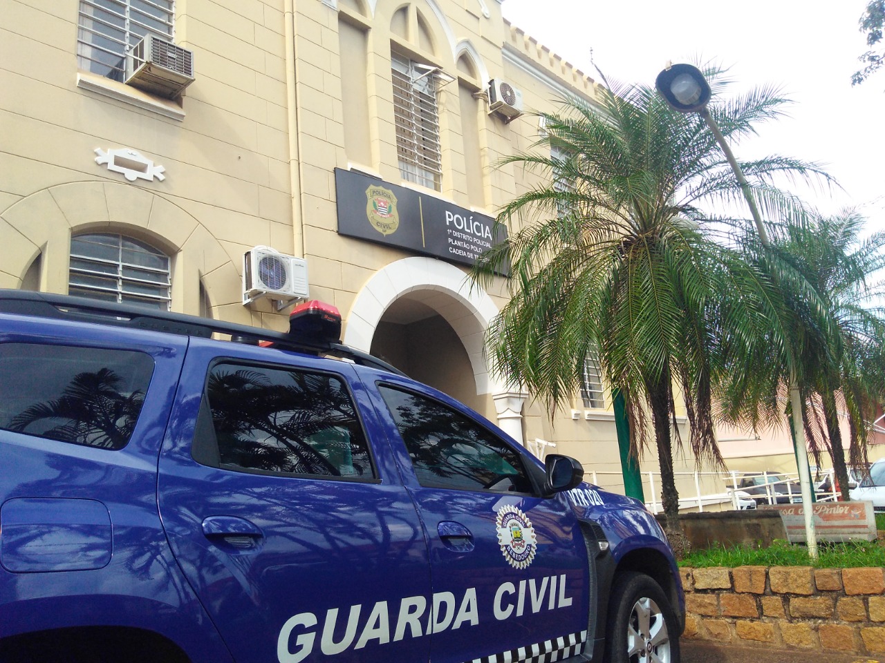 Homem é preso por importunação sexual em loja
