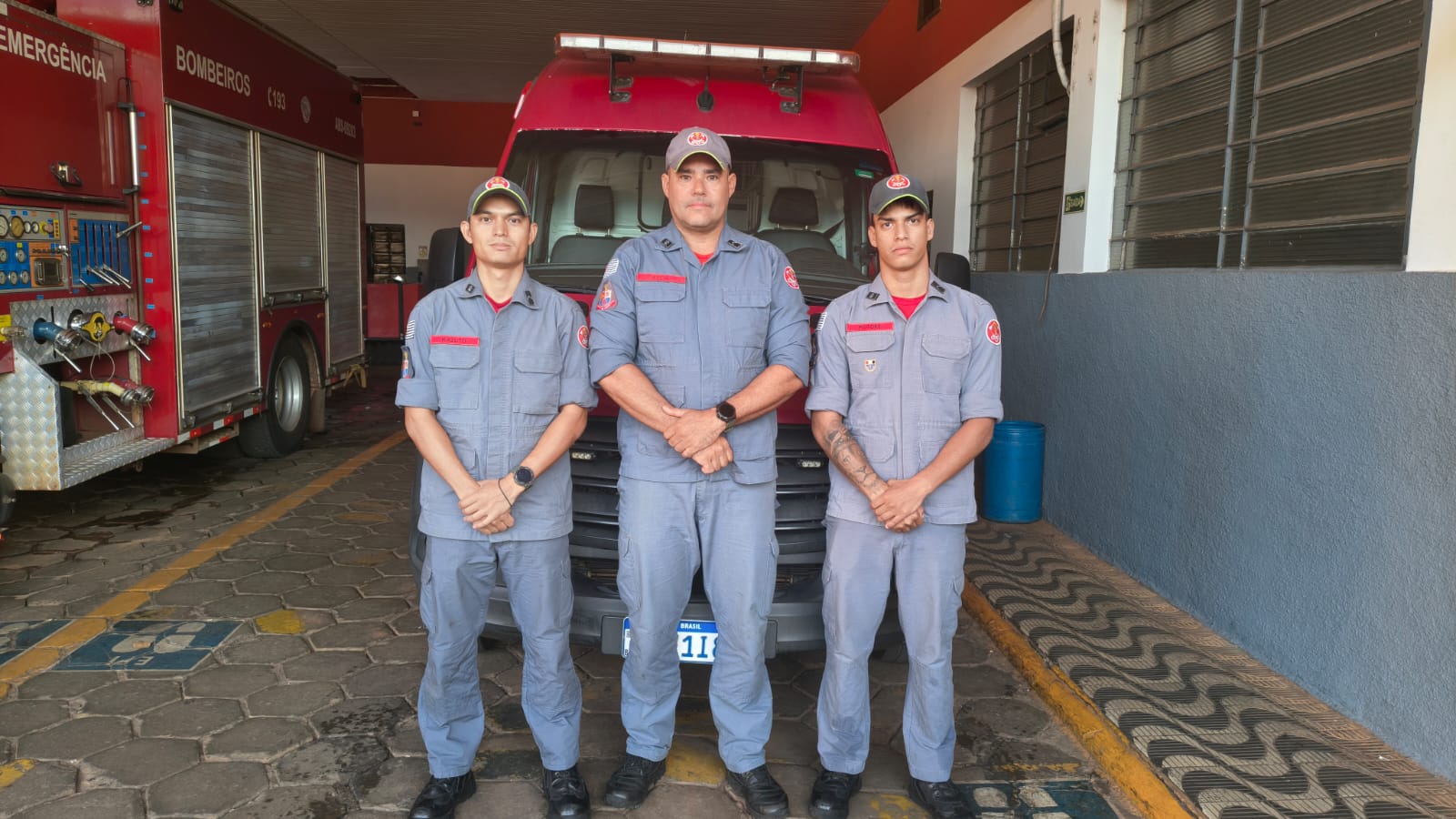 Bombeiros socorrem bebê vítima de engasgamento