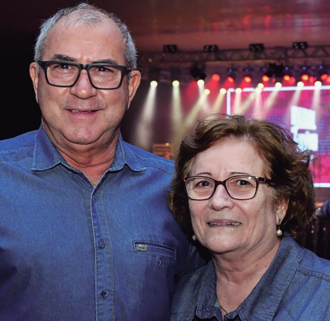 Itamar da Mata e Angela vivem um momento especial no clube do coração