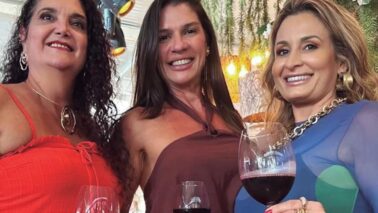 As amigas Soraya Chandine Najm, Mirela da Costa Rocha e Alessandra Costa