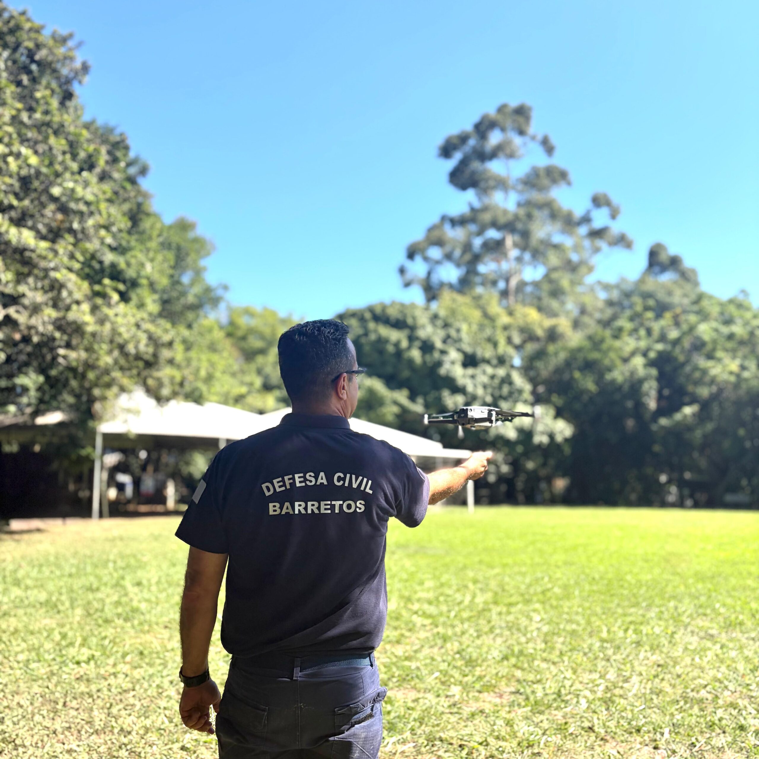 Integrante da Defesa Civil participa de curso para pilotar drone