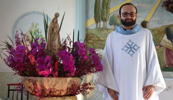 Procissão e missa marcam Dia de Nossa Senhora de Fátima