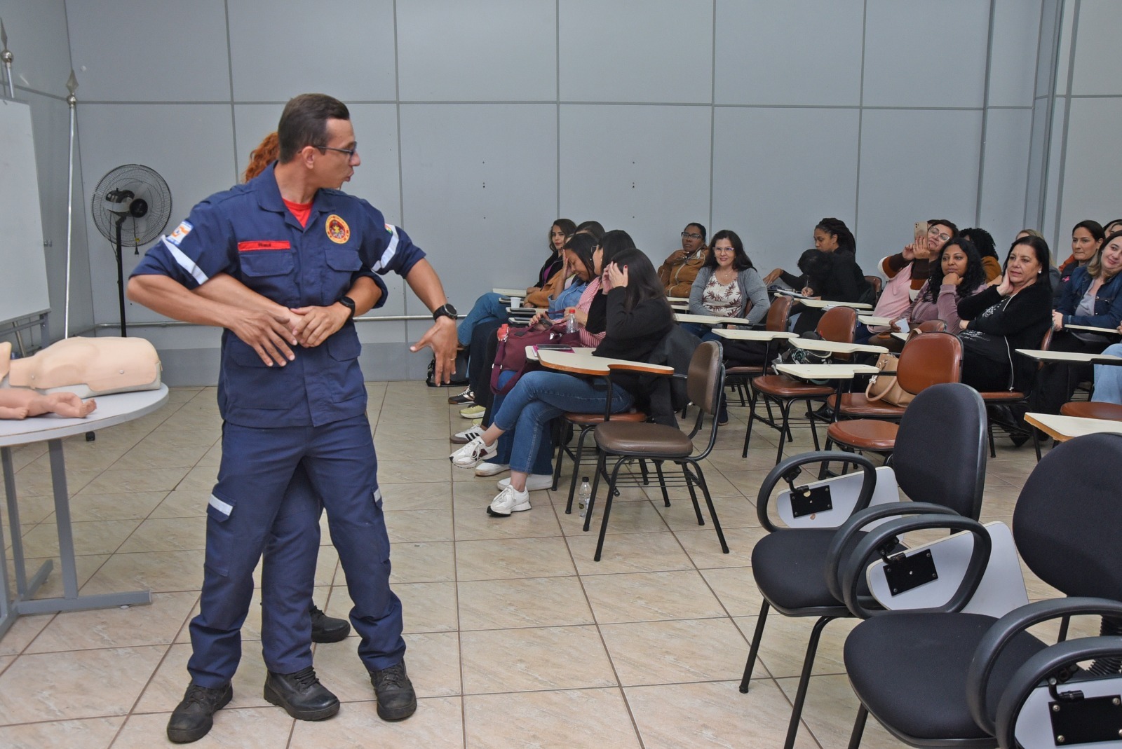 Profissionais da Educação participam de treinamento