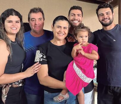 Manjuba comemorou idade nova ao lado da esposa