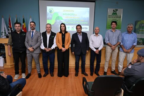 A cidade de Barretos recebeu, na manhã desta sexta-feira (15), o 11º Seminário de Inovação no Enfrentamento aos Incêndios e na Segurança no Campo, realizado pela Faesp (Federação da Agricultura do Estado de São Paulo)