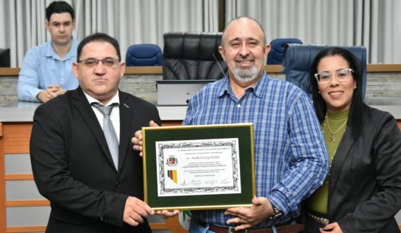 Empresário recebe título de cidadania barretense