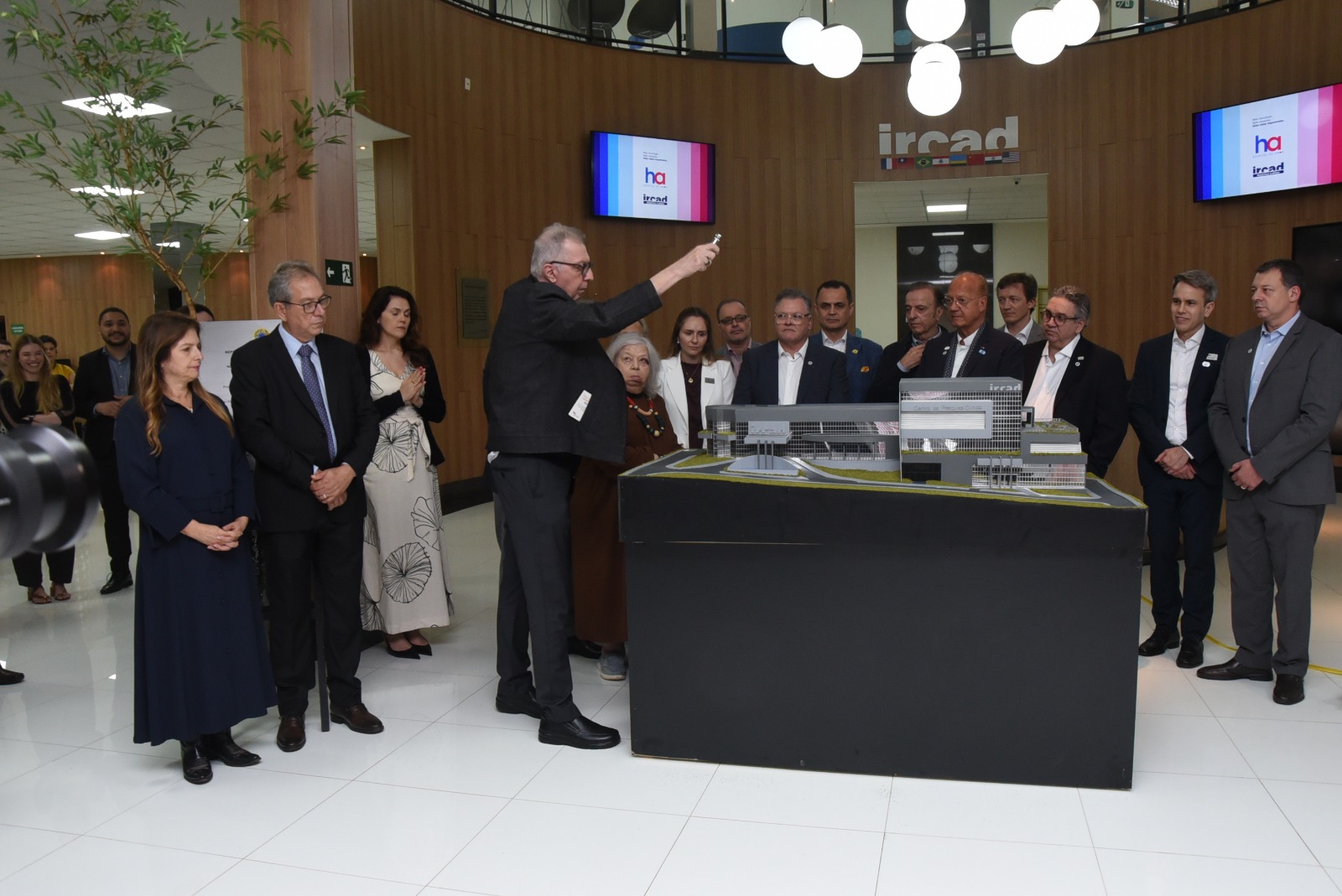 Hospital de Amor lança novo centro de pesquisa e robótica