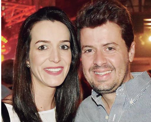 Fernanda Letícia Garcia aqui com o esposo Matheus Vicentini