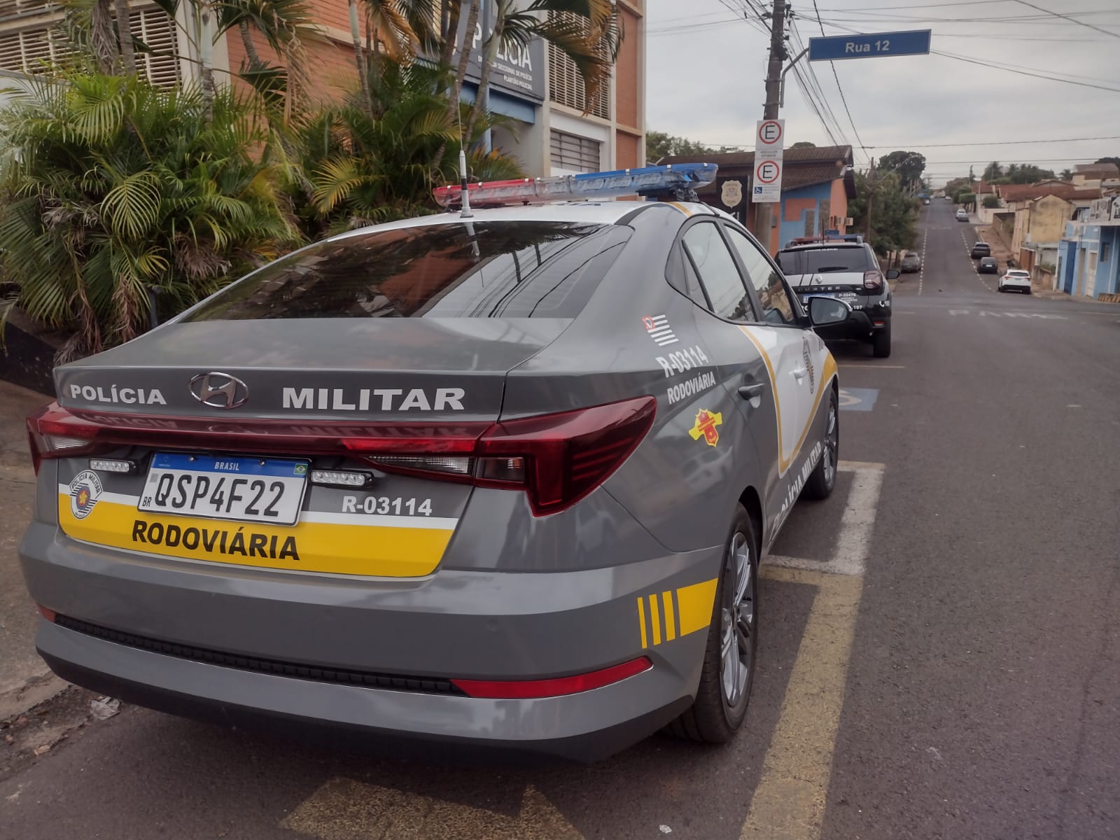 Operador de máquinas é detido por embriaguez ao volante em rodovia