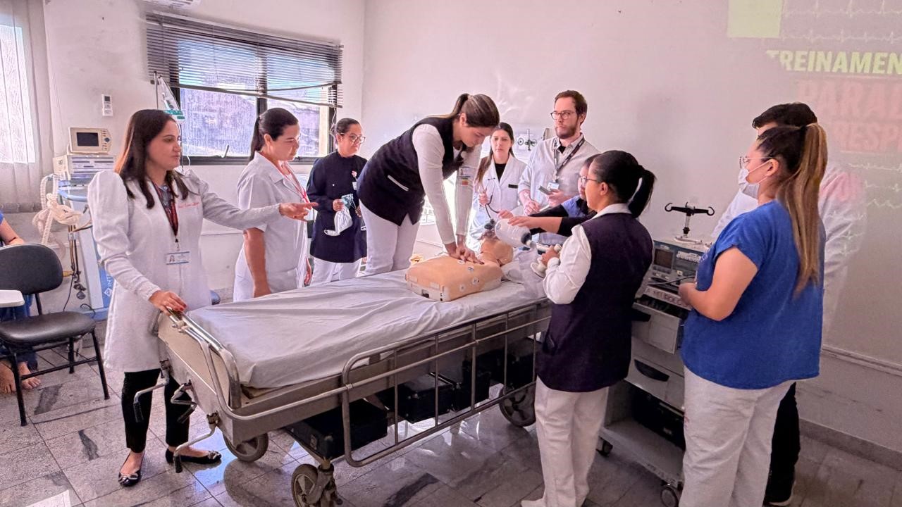 Treinamento de profissionais para casos de parada cardiorrespiratória