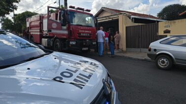 Bombeiros são acionados para ocorrência de vazamento de GLP com explosão (Foto: O Diário de Barretos) Bombeiros são acionados para ocorrência de vazamento de GLP com explosão (Foto: O Diário de Barretos)